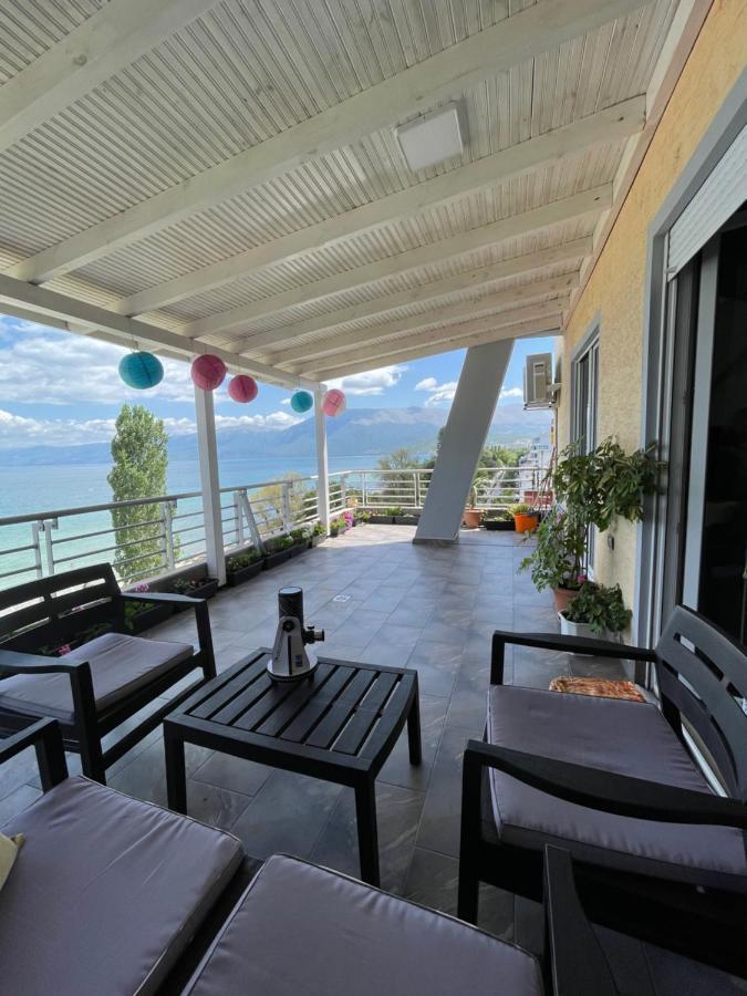 Kelvi'S Apartment Pogradec Exterior photo