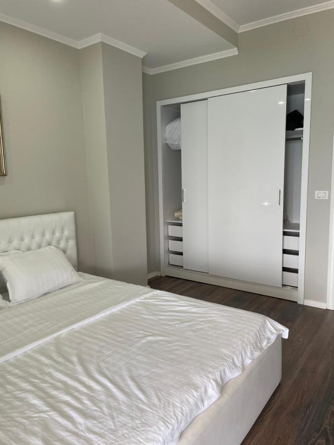 Kelvi'S Apartment Pogradec Exterior photo