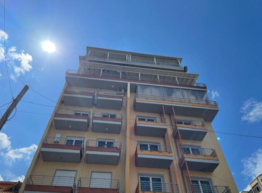 Kelvi'S Apartment Pogradec Exterior photo